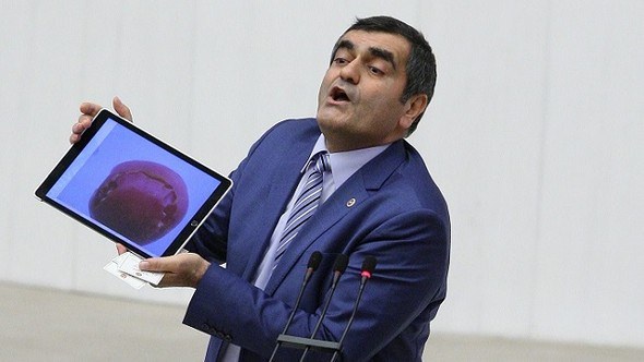 Meclis'te CHP komedisi! Isırsa ısırsa at ısırmıştır